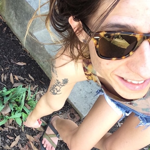 Meet your Posher, Ashley - Picture 1 of 1